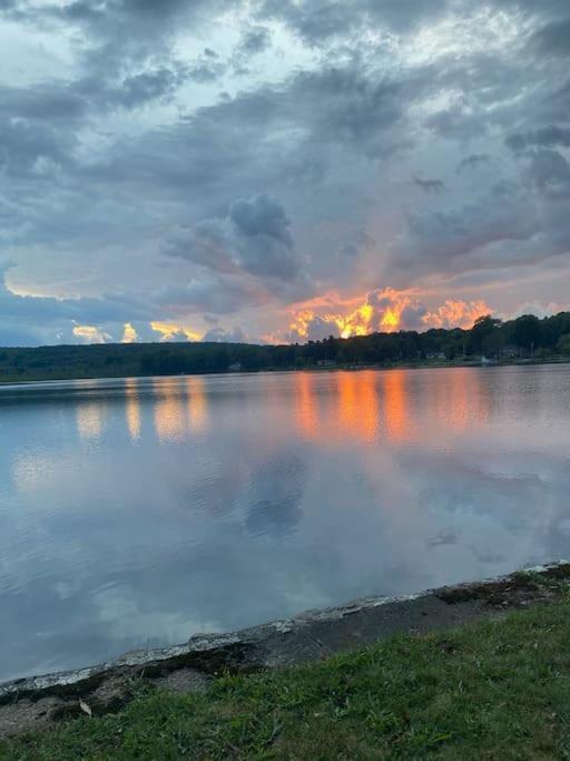 Serenity Sunset Brocton 외부 사진